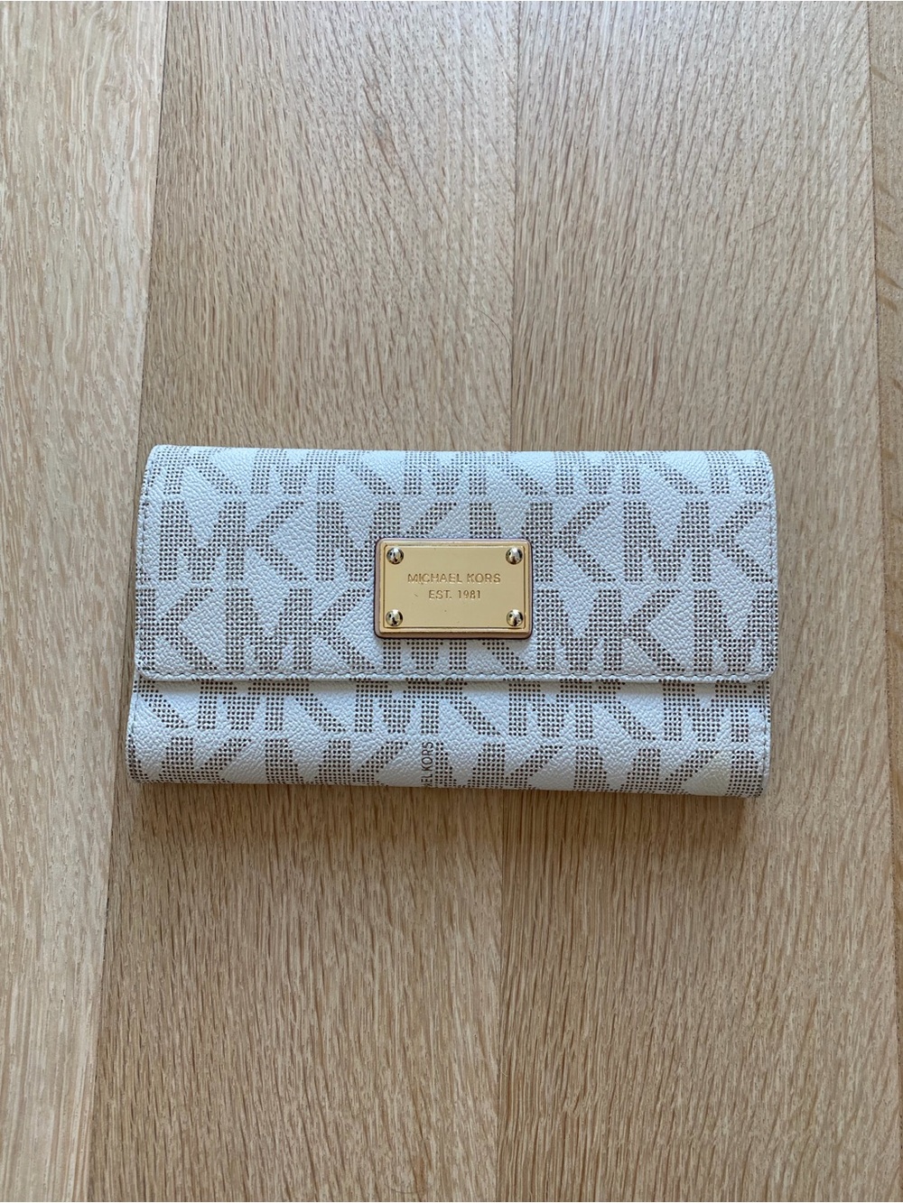 Michael Kors Tri-Fold Wallet